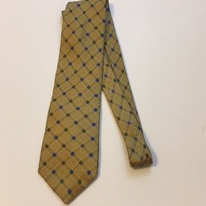 Tom James tie